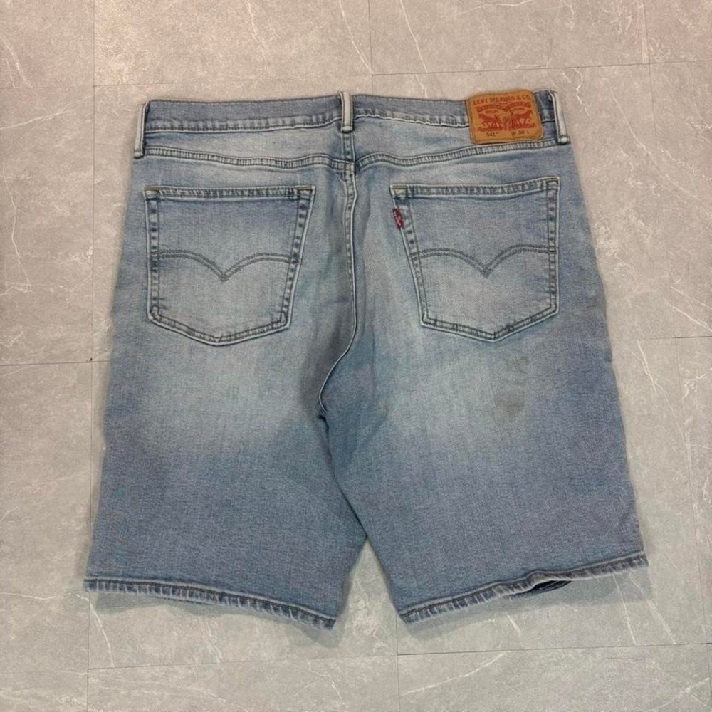Levi's blue denim shorts Size 36" #denim #summer